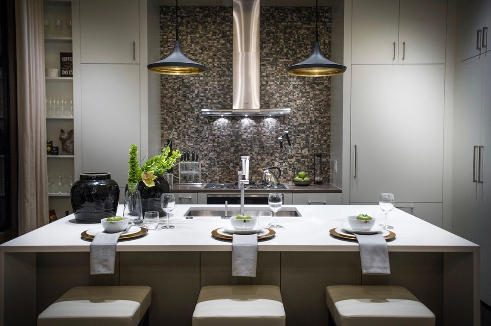 Kitchen island with pendant lighting